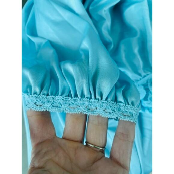 Vintage Miss Elaine Nylon Peignoir Set Gown and Robe - Picture 15 of 15